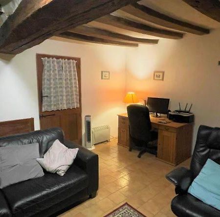 La Maison Tournesol - 3 Bedroom House With Large Garden Near Saumur Saint-Martin-de-la-Place Экстерьер фото