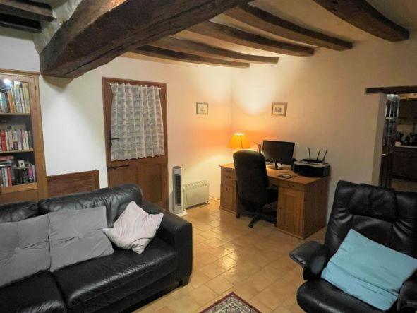 La Maison Tournesol - 3 Bedroom House With Large Garden Near Saumur Saint-Martin-de-la-Place Экстерьер фото