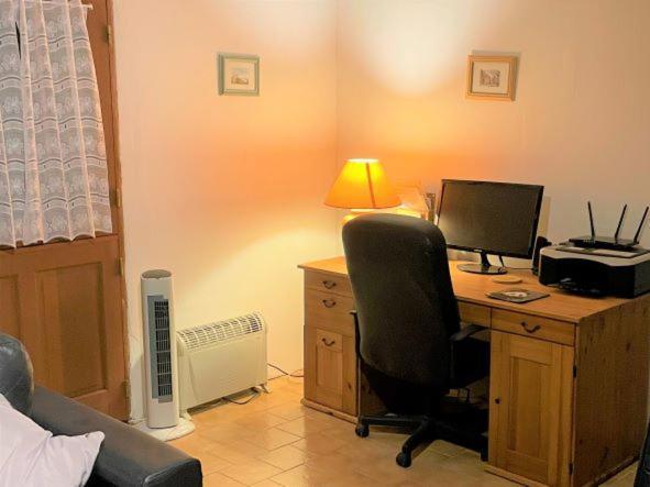La Maison Tournesol - 3 Bedroom House With Large Garden Near Saumur Saint-Martin-de-la-Place Экстерьер фото